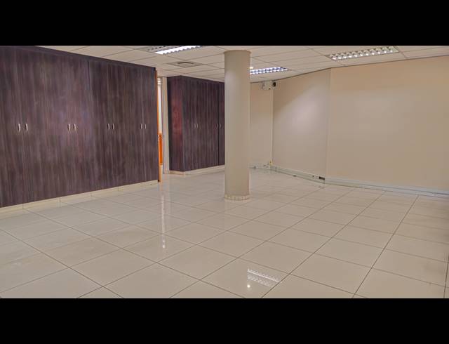 270M² OFFICE TO LET IN UMHLANGA RIDGE